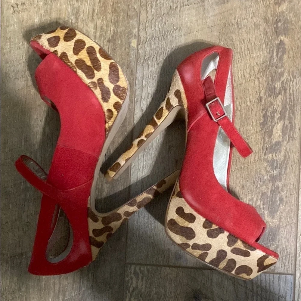 Jessica Simpson Red Suede Women's Peep Toe Wedges Women’s Size 6